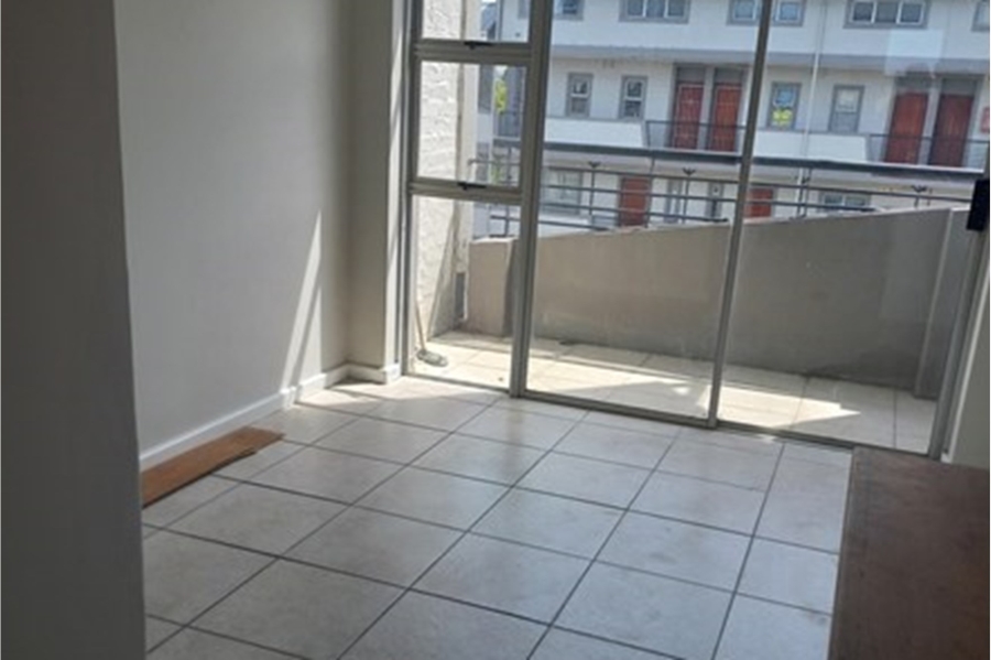 To Let 2 Bedroom Property for Rent in Uitzicht Western Cape